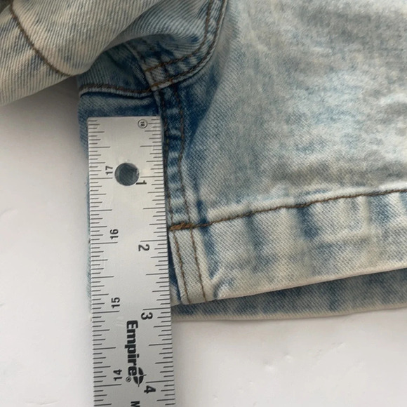 SO SUPER HI RISE DENIM SHORTS Size 11 - Picture 9 of 10